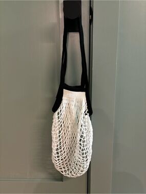 CHANEL No. 5 White Fishnet Knit Tote Bag VIP Gift / Beach Market Bag